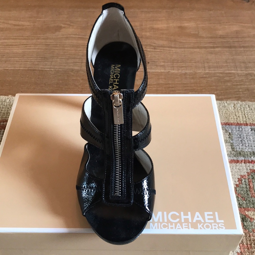 Michael Kors black heel